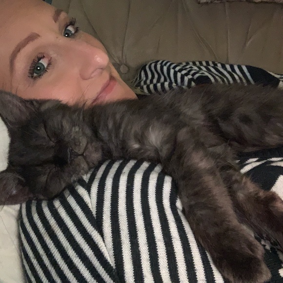 Meet your Posher, Shayna - Picture 2 of 5